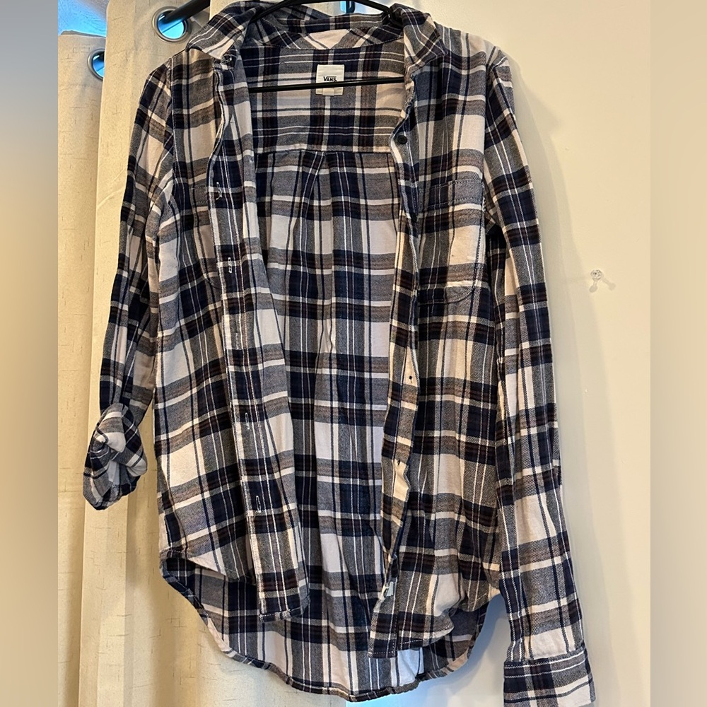 VANS women’s  Plaid Button-Up Shirt